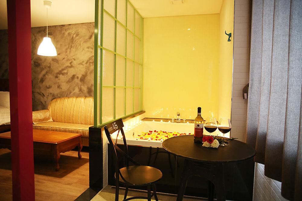 K City Hotel Seoul Bagian luar foto