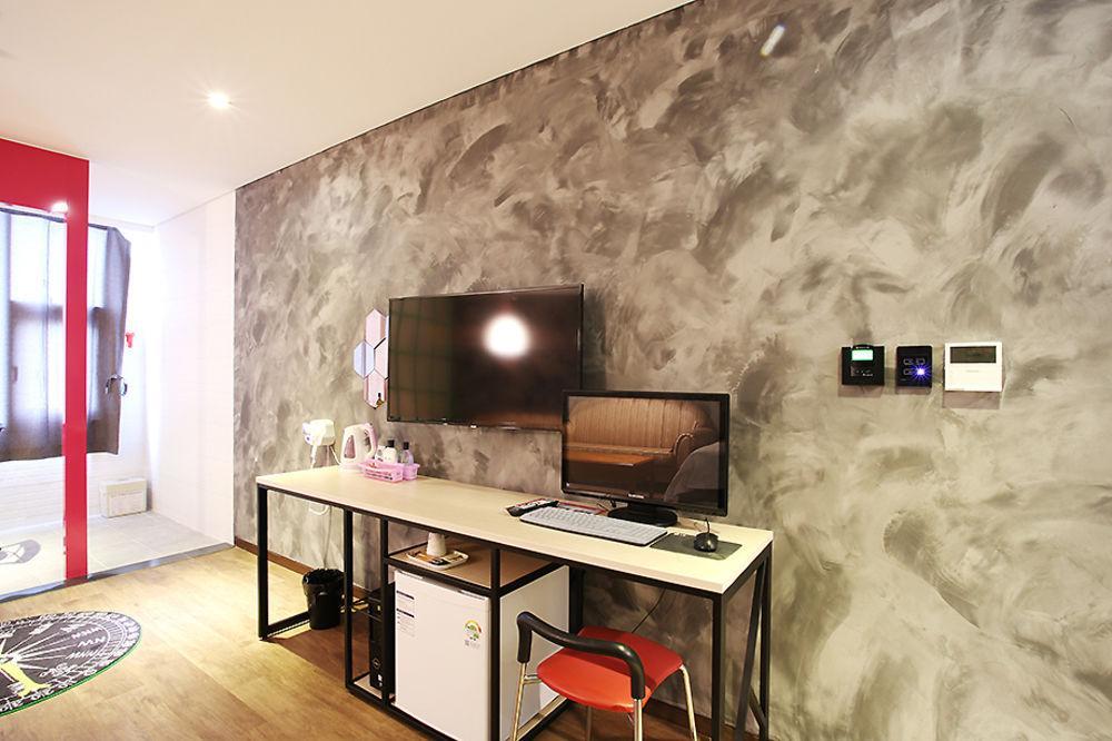 K City Hotel Seoul Bagian luar foto