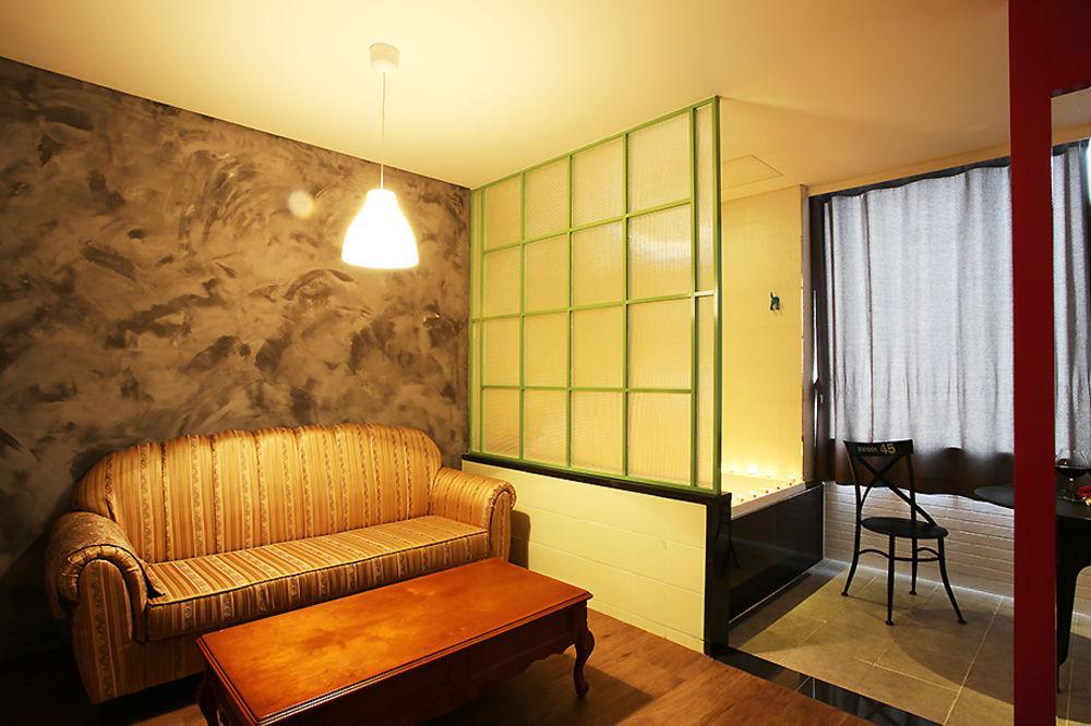 K City Hotel Seoul Bagian luar foto
