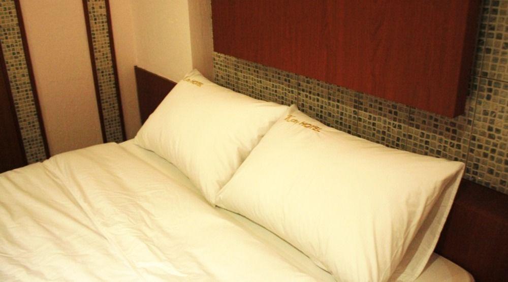 K City Hotel Seoul Bagian luar foto