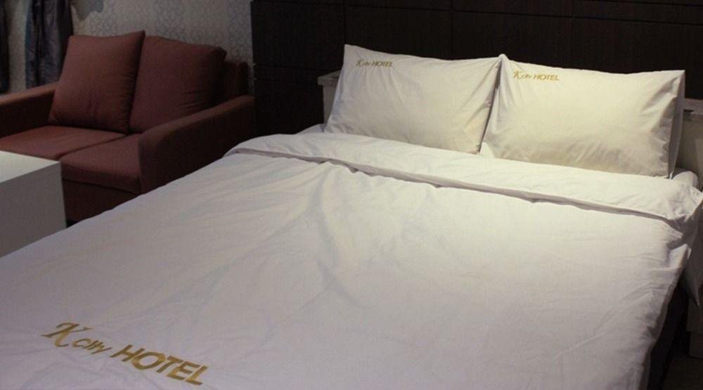 K City Hotel Seoul Bagian luar foto
