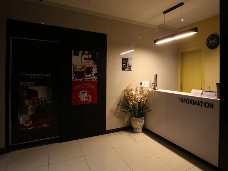K City Hotel Seoul Bagian luar foto