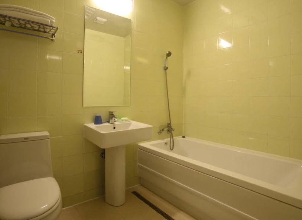 K City Hotel Seoul Bagian luar foto